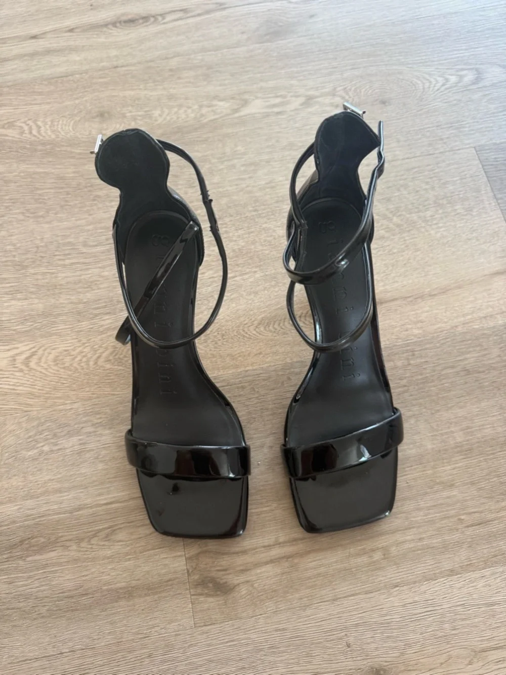 Gianni Bini black heels like new